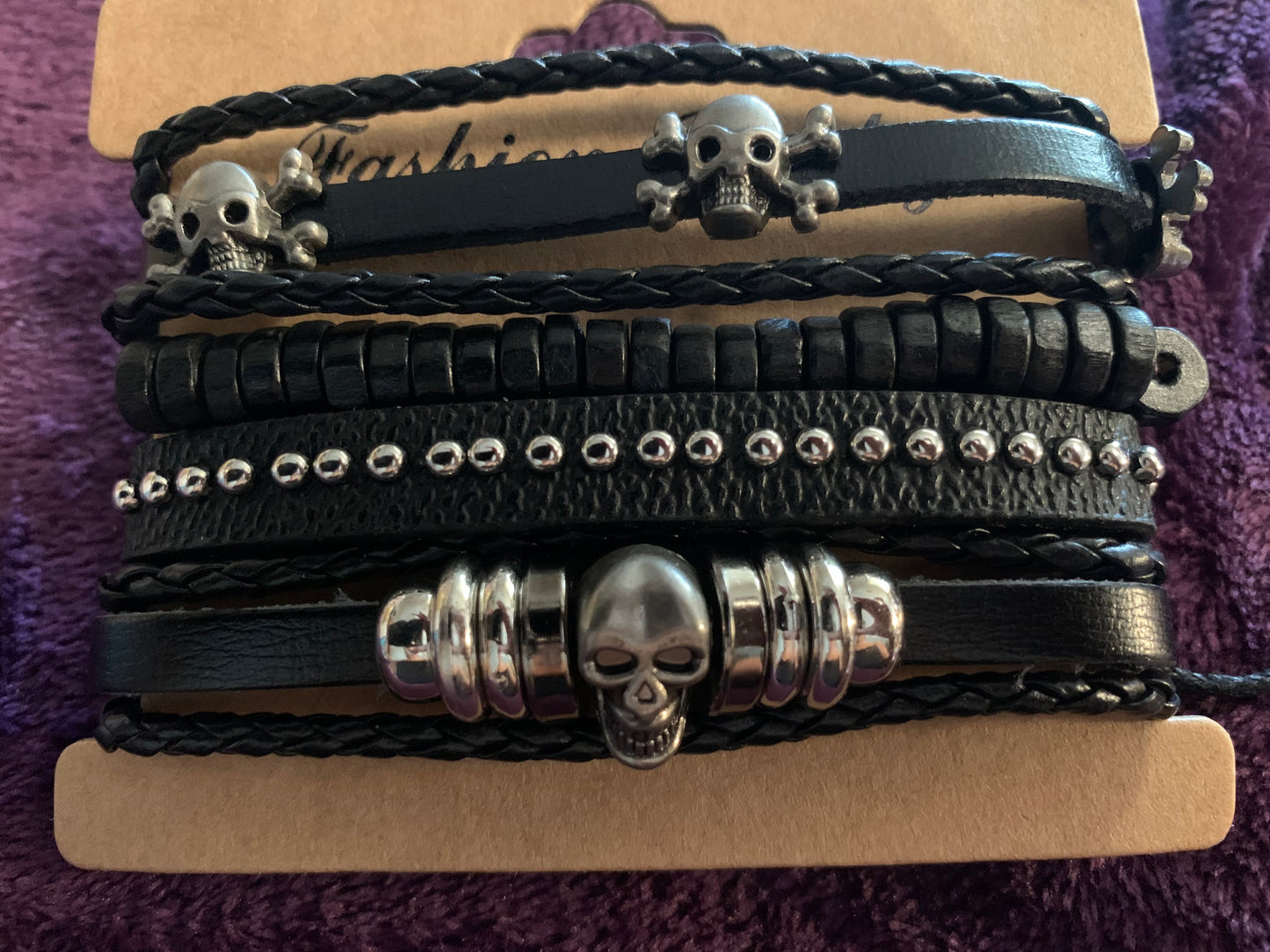 Mensv8 Strand Leather Skull Bracelet